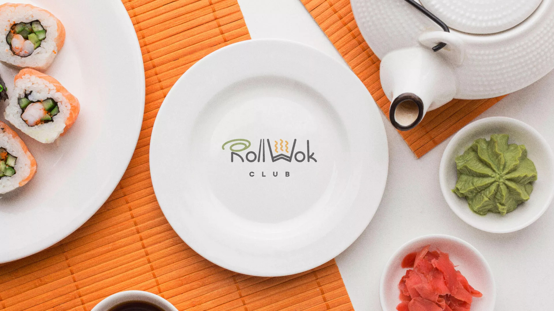Разработка логотипа и фирменного стиля суши-бара «Roll Wok Club» в Моршанске